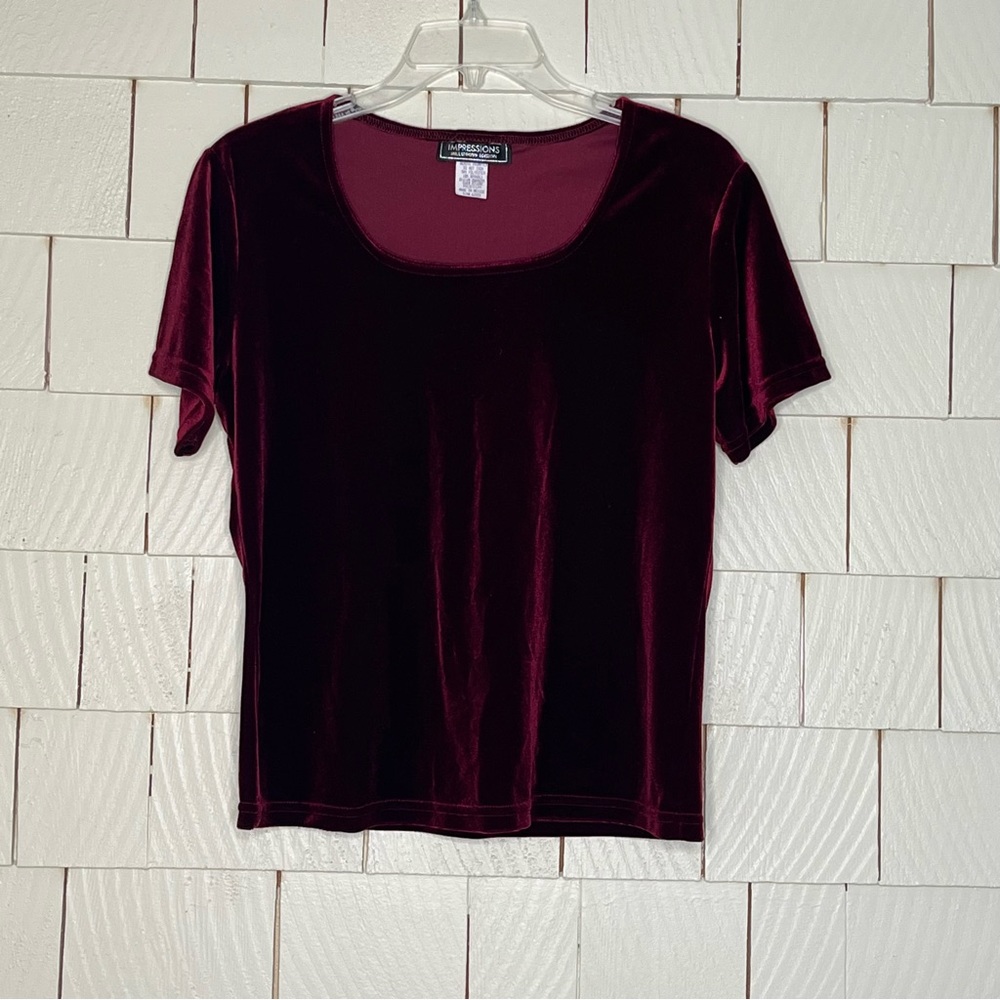 Vintage 80s 90s Impressions Red Velvet Short Sleeve Top